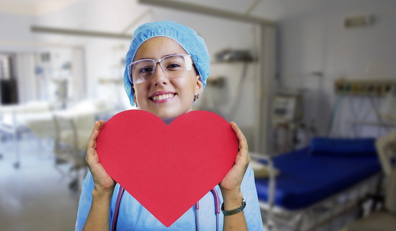 nurse_has_heart